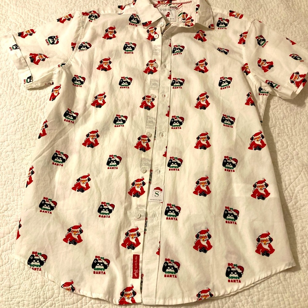 Christmas / Santa button down short sleeve collar shirt.